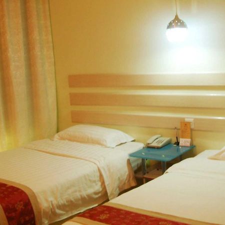 V8 Hotel - Train Station Guangzhou Rom bilde
